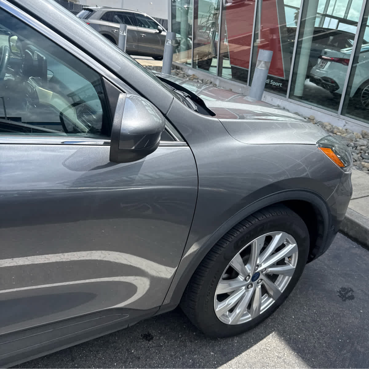 Used 2021 Ford Escape Titanium w/ Titanium Elite Package AWD/4WD image 10