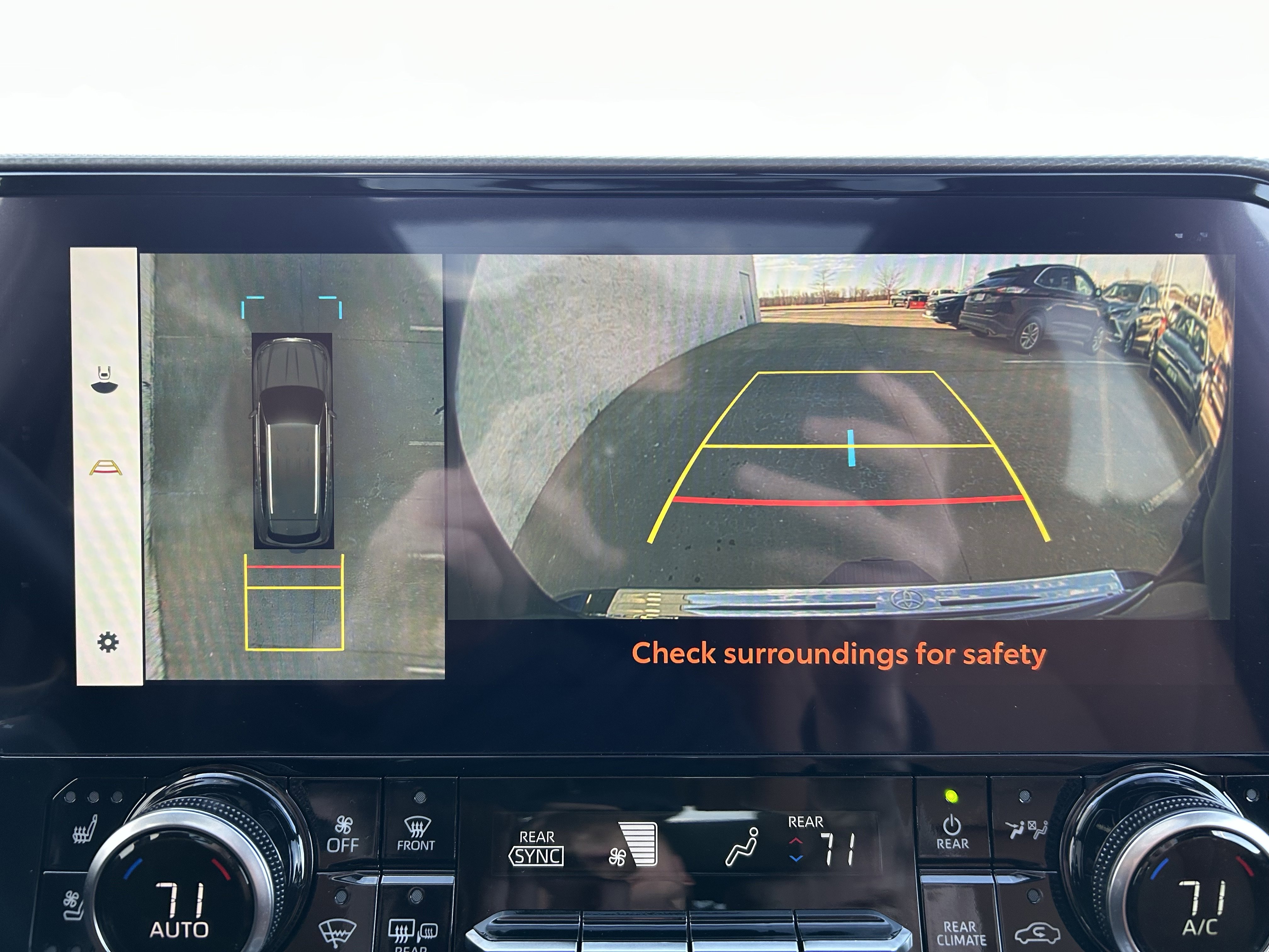 Used 2024 Toyota Highlander Platinum image 33