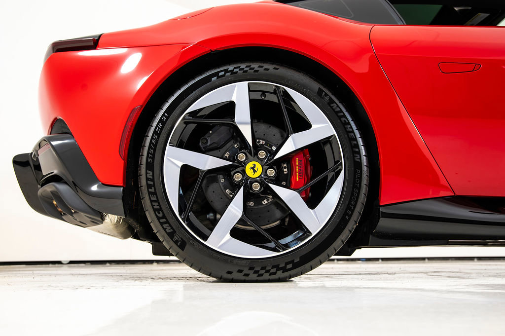 Certified 2025 Ferrari 12Cilindri image 23