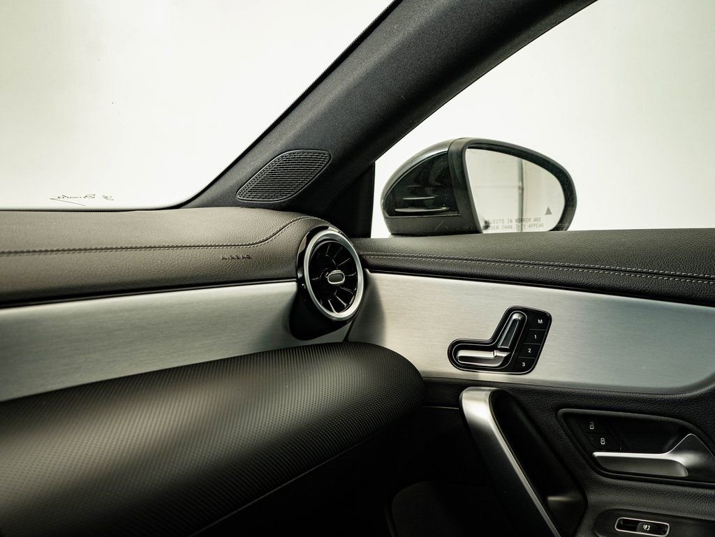 Certified 2025 Mercedes-Benz CLA 250 4MATIC image 34