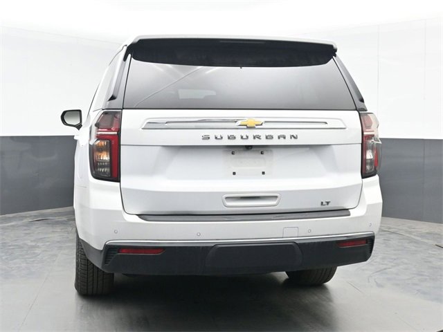 Used 2024 Chevrolet Suburban LT image 18