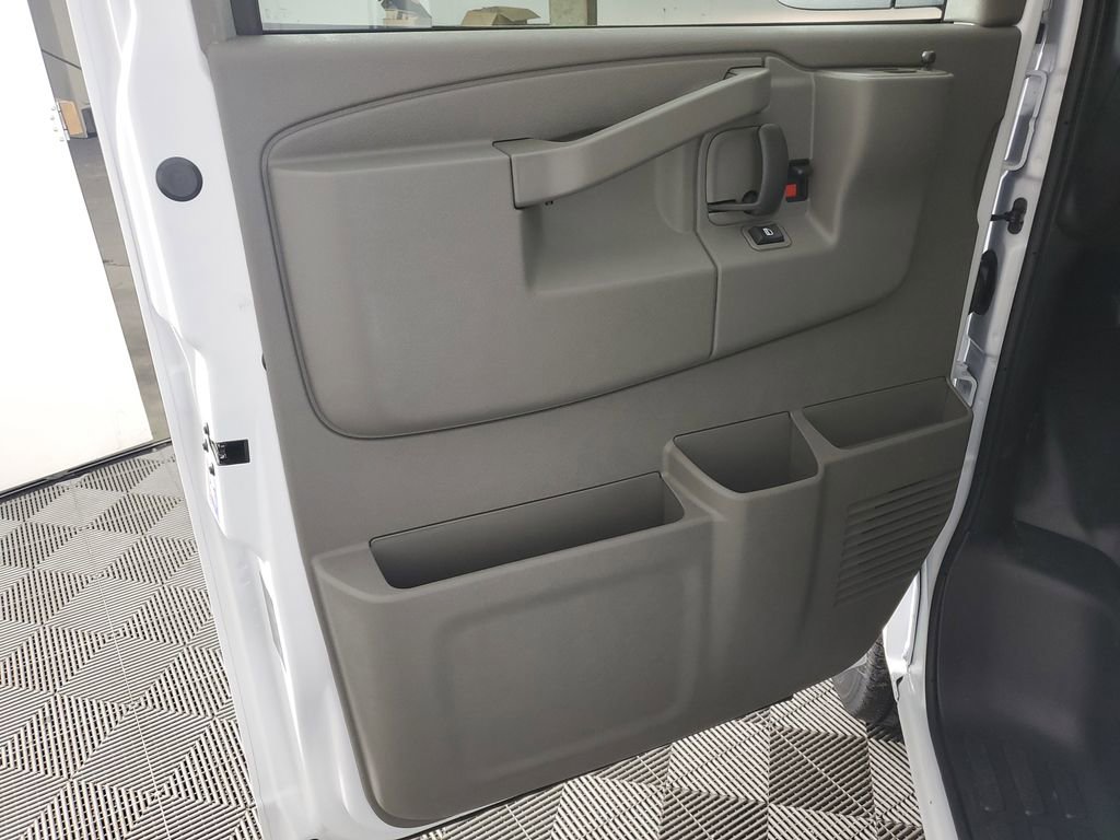 New 2025 Chevrolet Express 2500 image 27