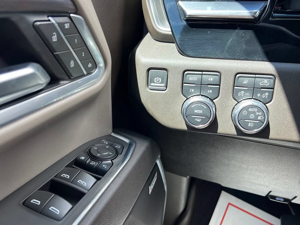 Used 2025 GMC Sierra 2500 SLT w/ SLT Premium Package AWD/4WD image 23