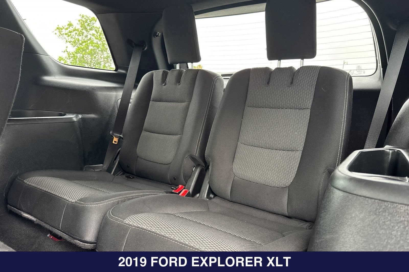 Used 2019 Ford Explorer XLT w/ Equipment Group 201A FWD image 16