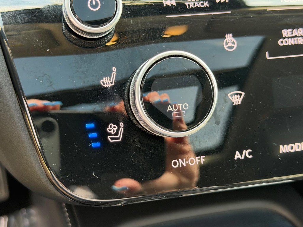 Used 2024 INFINITI QX60 Luxe w/ Vision Package image 26