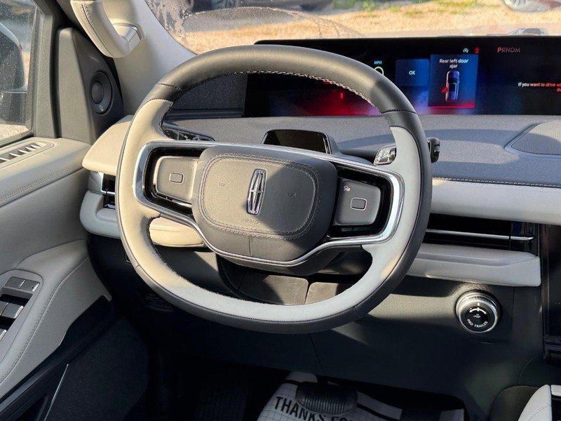 New 2025 Lincoln Navigator Reserve image 15