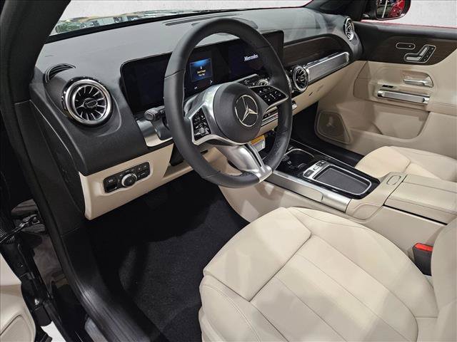 Used 2026 Mercedes-Benz GLB 250 image 3