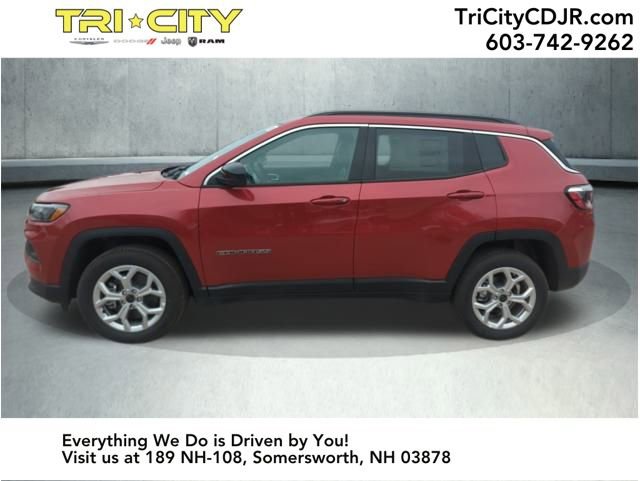 New 2026 Jeep Compass Latitude image 2