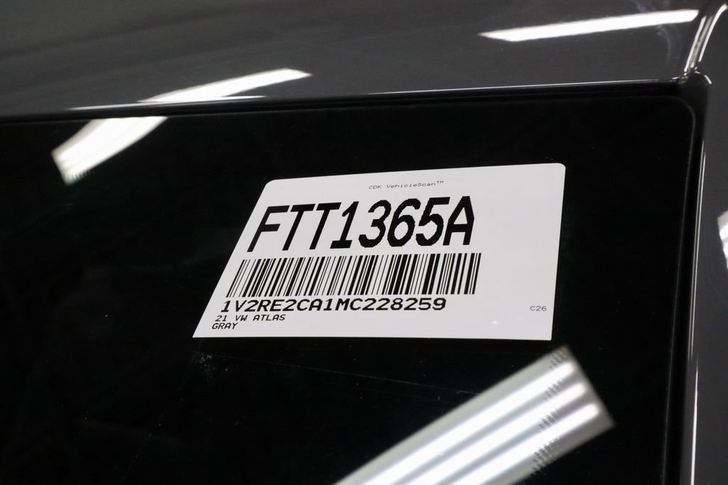 Used 2021 Volkswagen Atlas Cross Sport SE w/ Panoramic Sunroof Package image 35