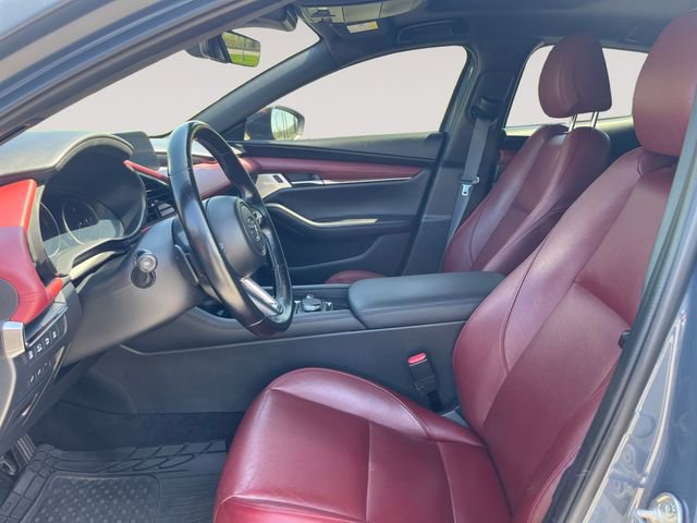 Used 2021 MAZDA MAZDA3 Hatchback w/Premium Plus Pkg image 9