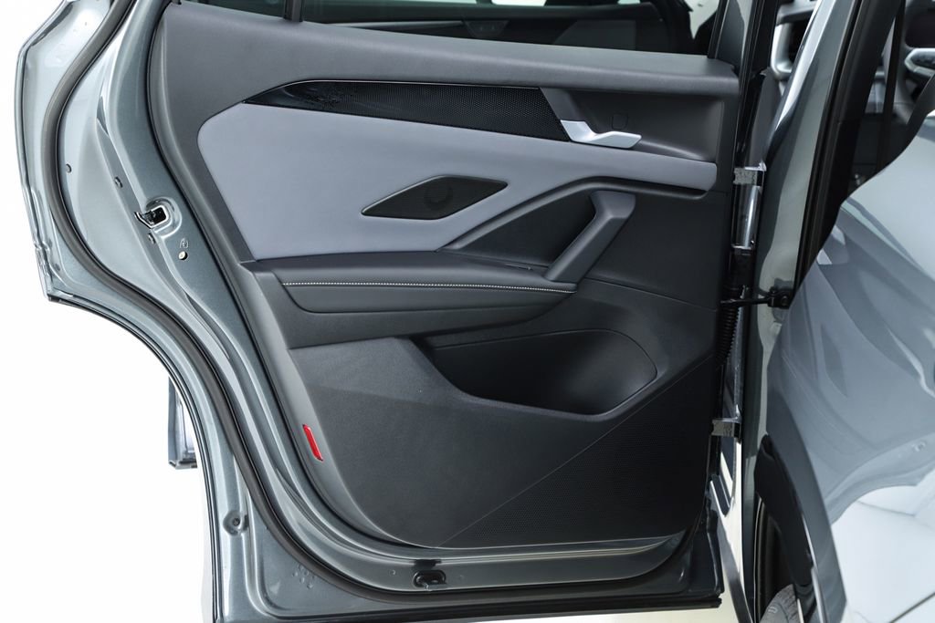 New 2026 Volkswagen Tiguan SE R-Line image 56