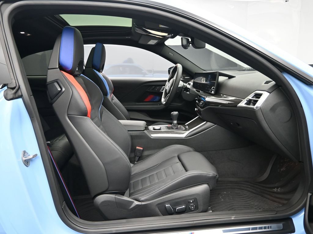 Used 2026 BMW M2 w/ Lighting Package RWD image 25