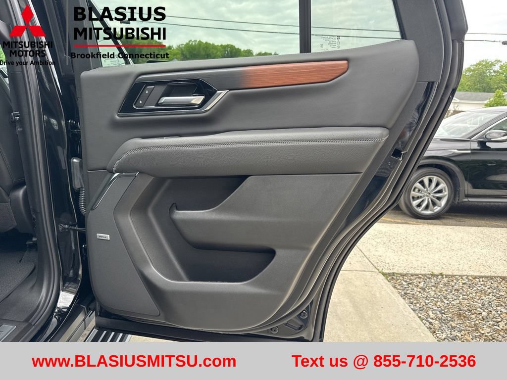 Used 2026 GMC Yukon Denali w/ Sun & Power Step Package AWD/4WD image 51