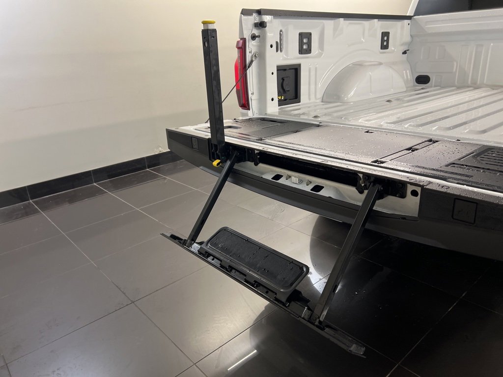 New 2026 Ford F150 XLT w/ Equipment Group 302A MID image 38