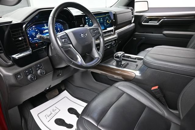 Used 2024 Chevrolet Silverado 1500 RST w/ Convenience Package II AWD/4WD image 19