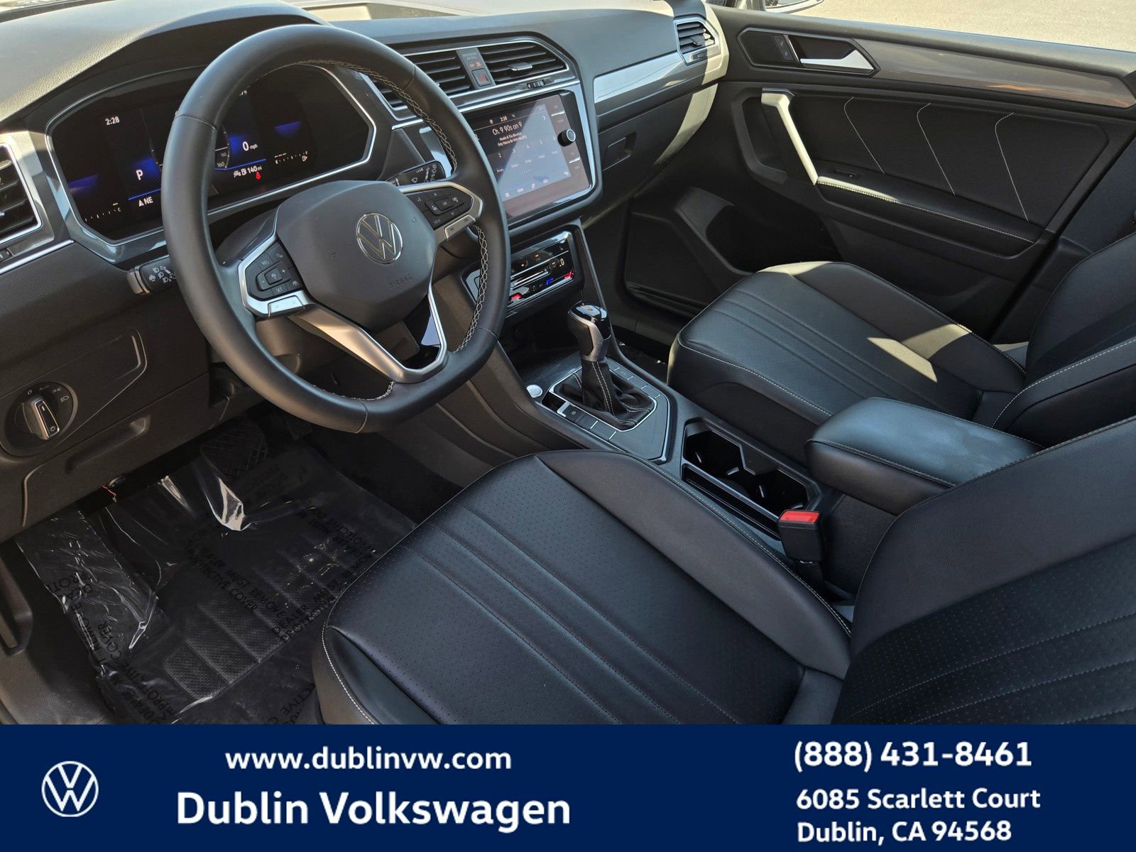 Certified 2022 Volkswagen Tiguan SE FWD image 9