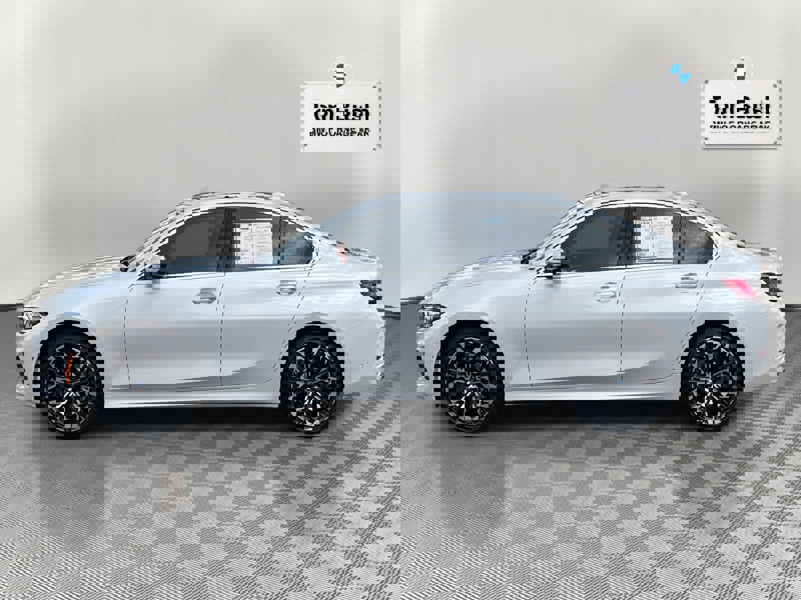 Certified 2025 BMW 330i Sedan w/ Convenience Package image 6