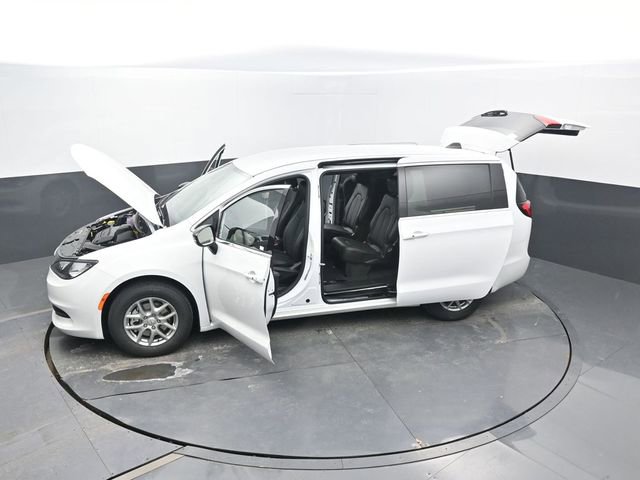 New 2026 Chrysler Voyager LX FWD image 69