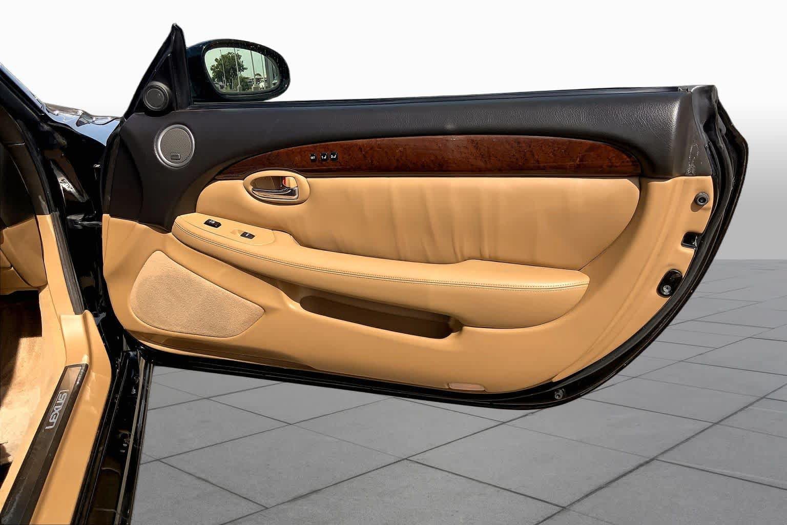Used 2007 Lexus SC 430 Convertible RWD image 22