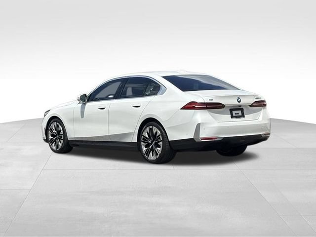 Used 2024 BMW i5 eDrive40i w/ Premium Package RWD image 5