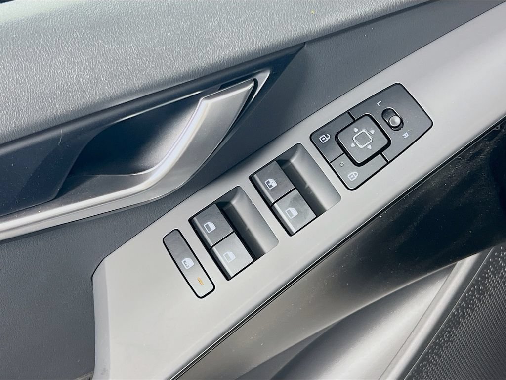 New 2026 Kia Niro LX FWD image 15