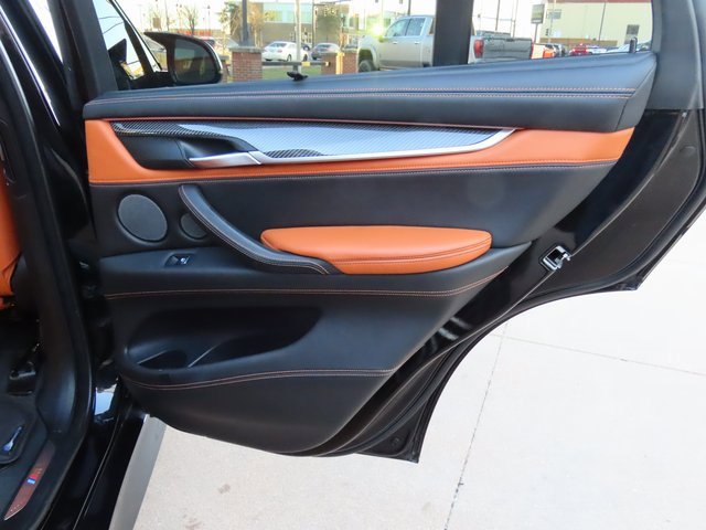 Used 2016 BMW X5 M image 14