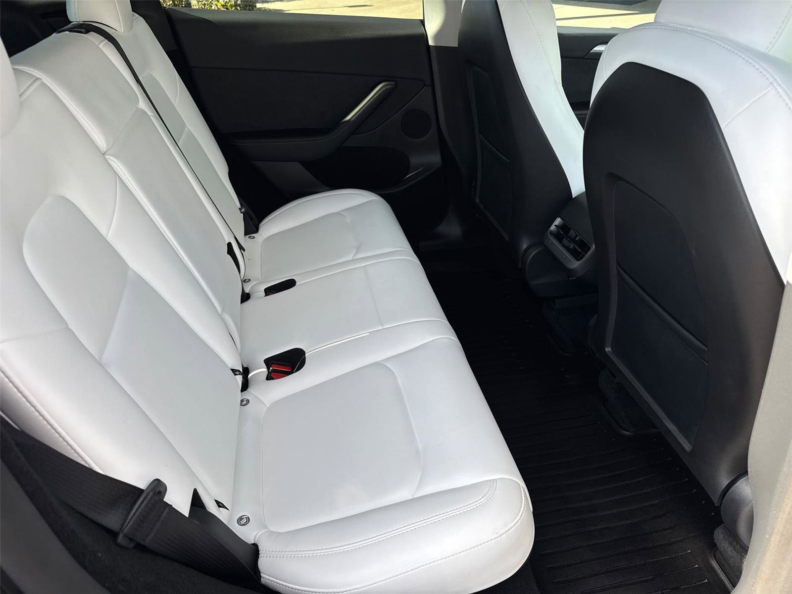 Used 2025 Tesla Model Y Long Range AWD/4WD image 20