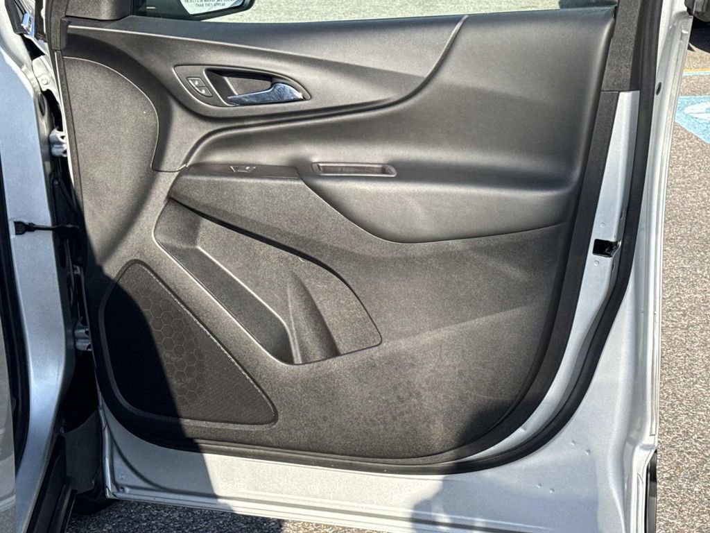 Used 2021 Chevrolet Equinox LT image 13