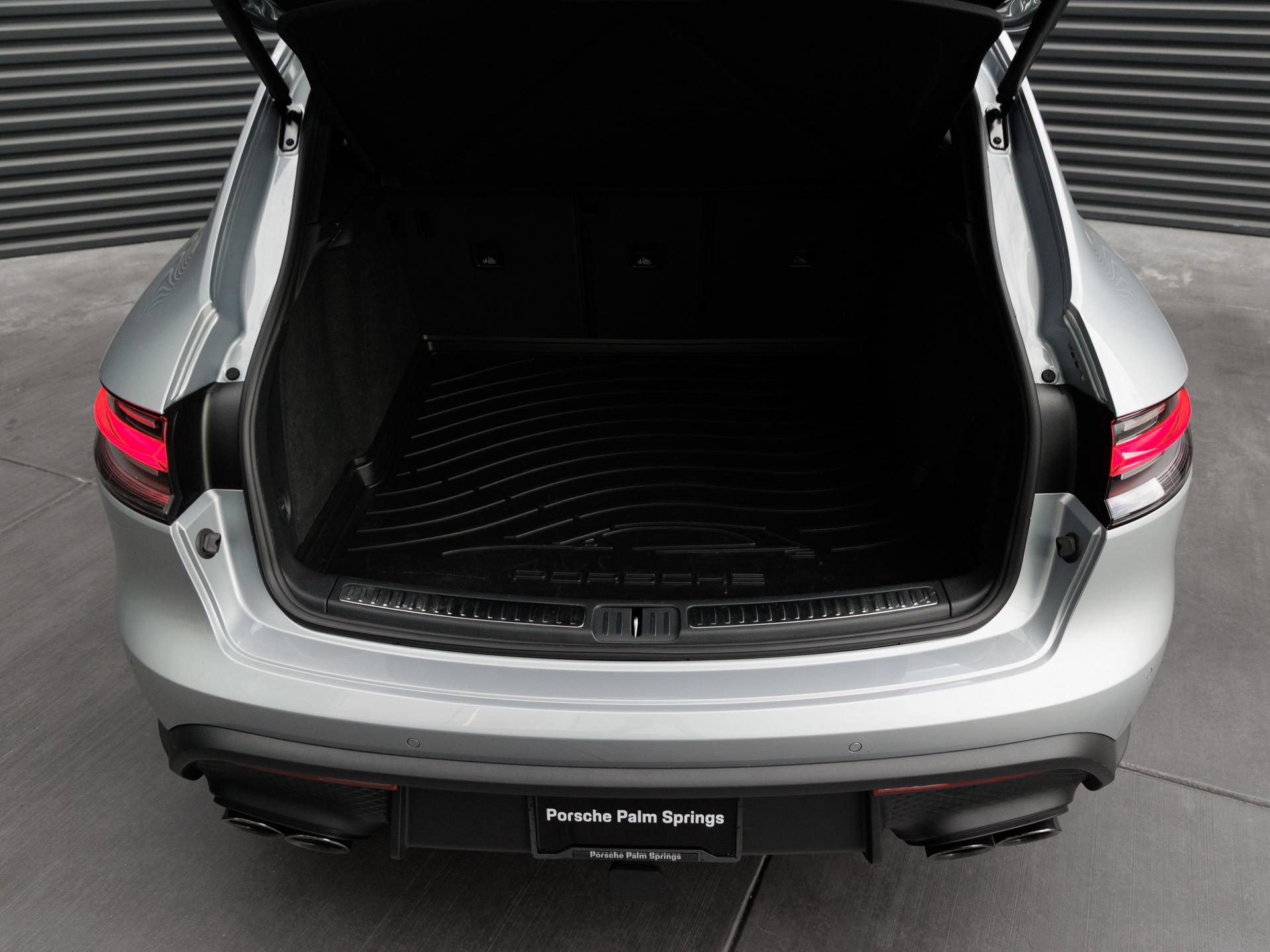 Certified 2026 Porsche Macan AWD/4WD image 26