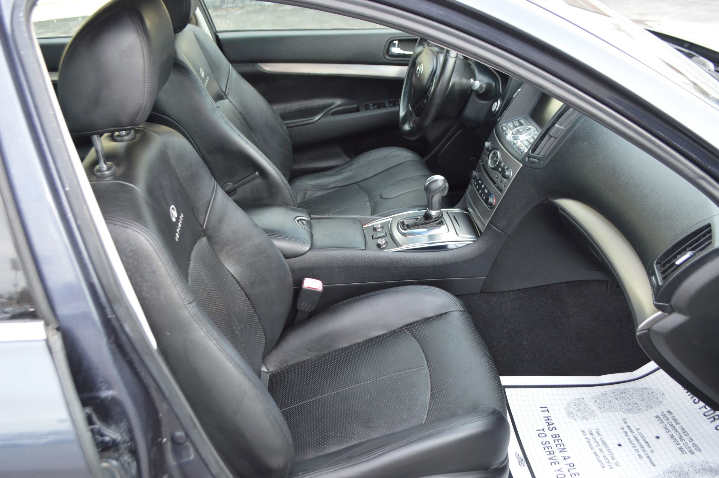 Used 2011 INFINITI G37 x Sedan w/ Premium Pkg image 16