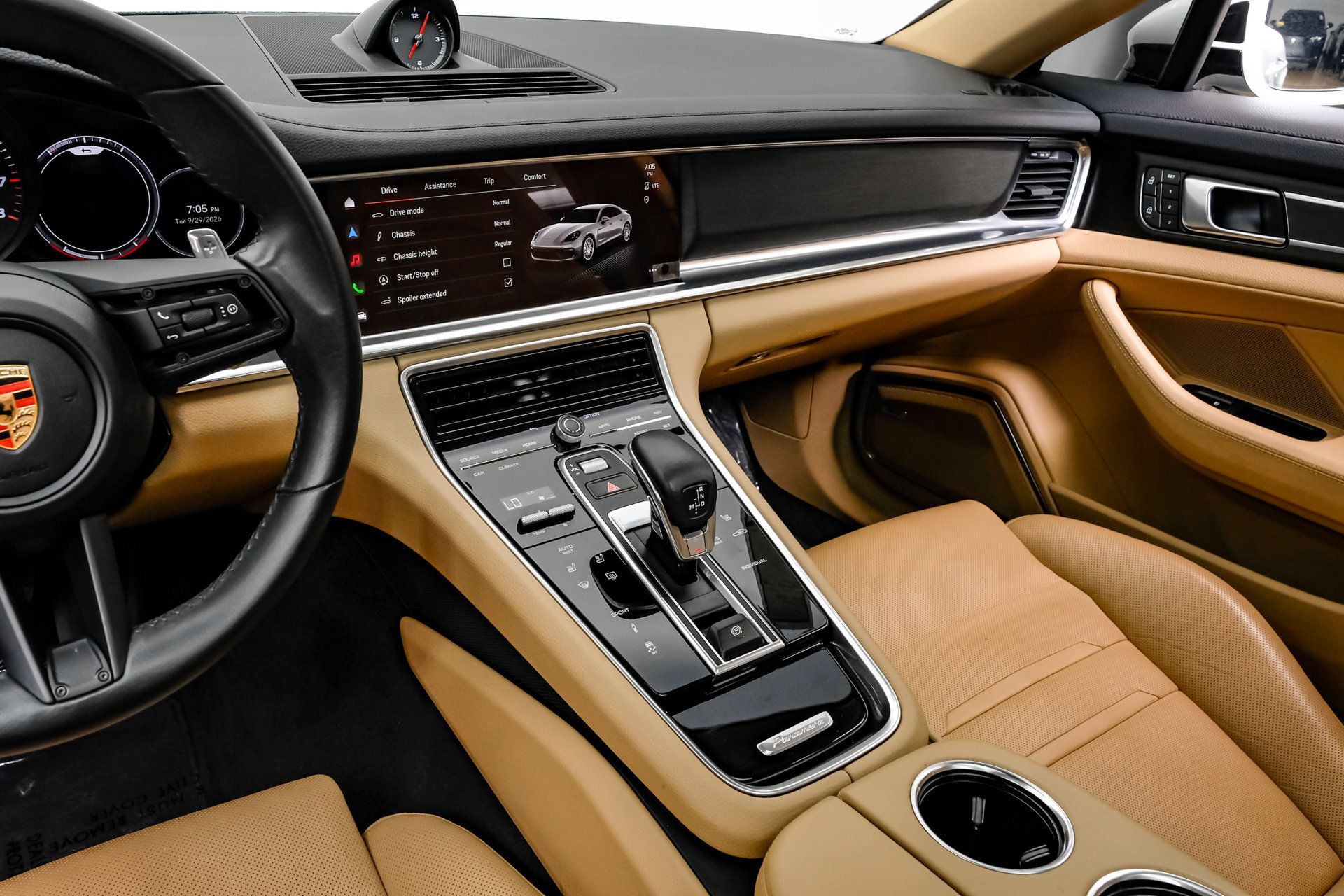 Used 2023 Porsche Panamera Platinum Edition w/ Sportdesign Package RWD image 29