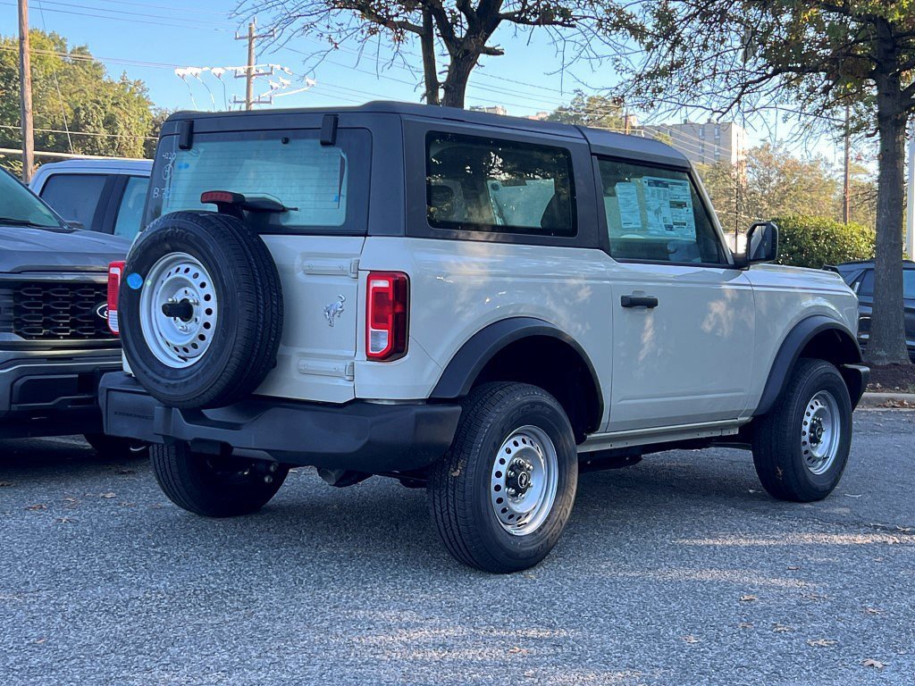 New 2025 Ford Bronco 2-Door image 4