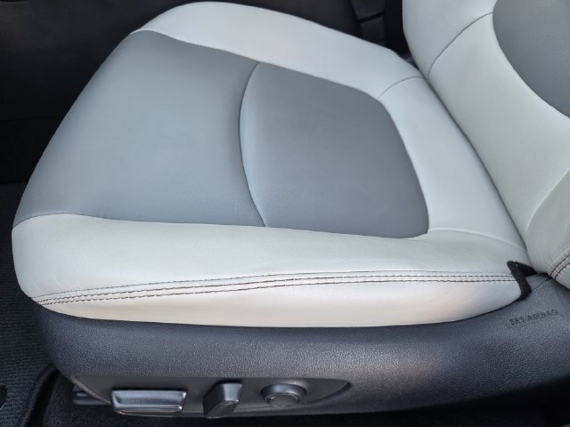 Used 2025 Toyota RAV4 XLE Premium FWD image 21