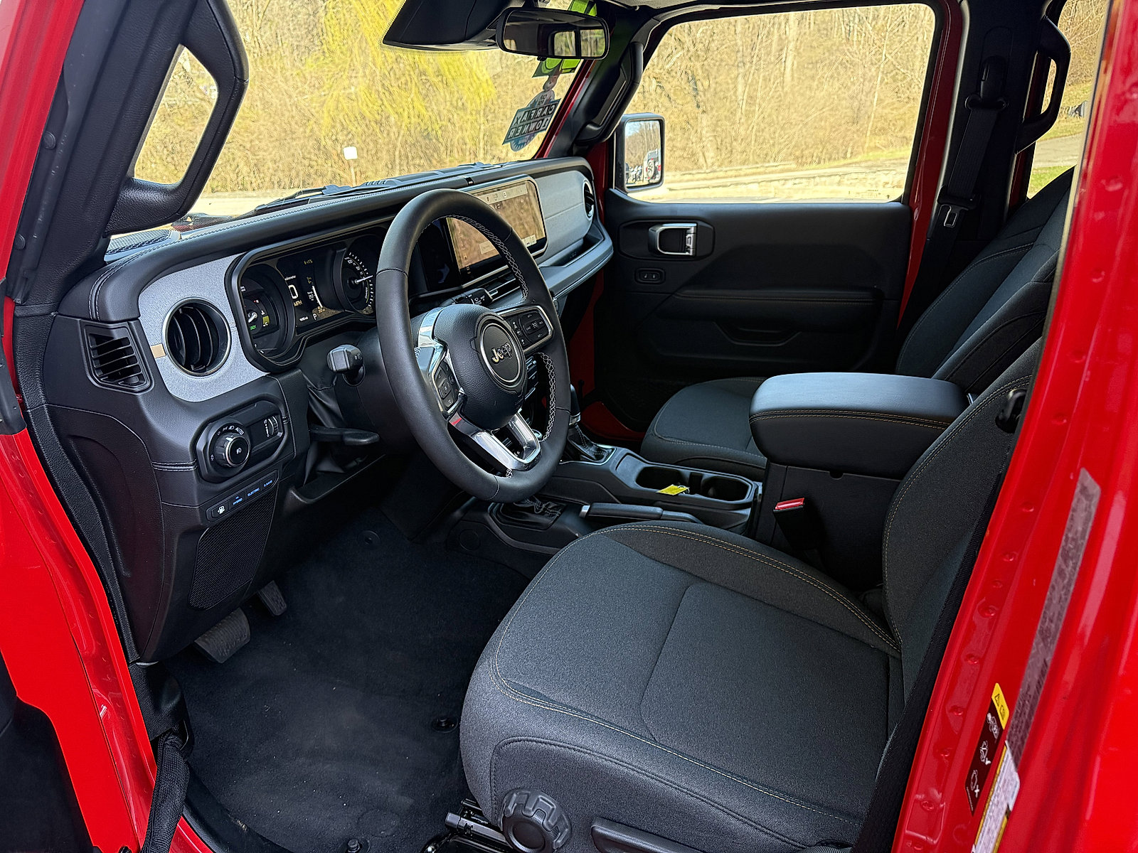 Used 2025 Jeep Wrangler Sahara w/ Safety Group image 8