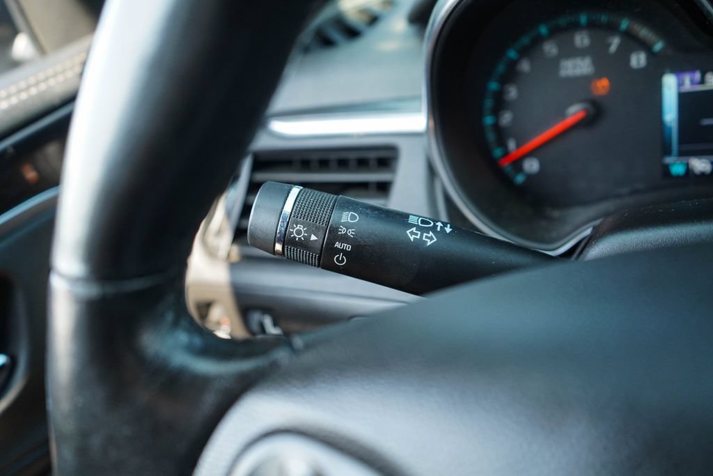 Used 2020 Chevrolet Impala LT FWD image 32