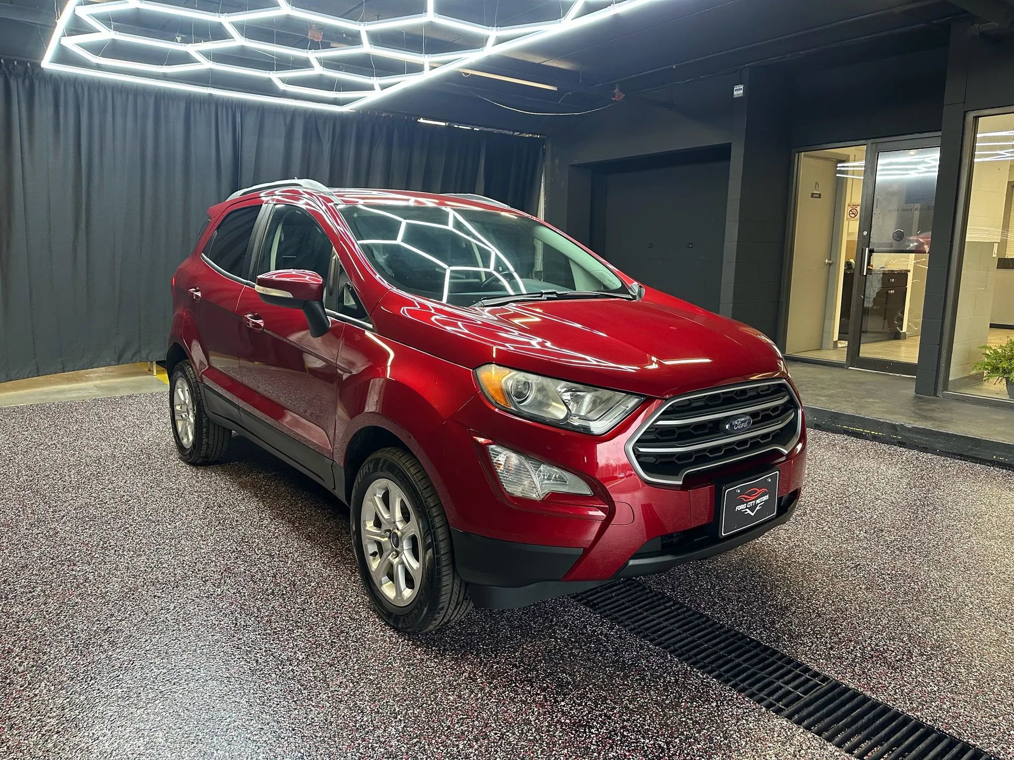 Used 2019 Ford EcoSport SE w/ SE Convenience Package image 9