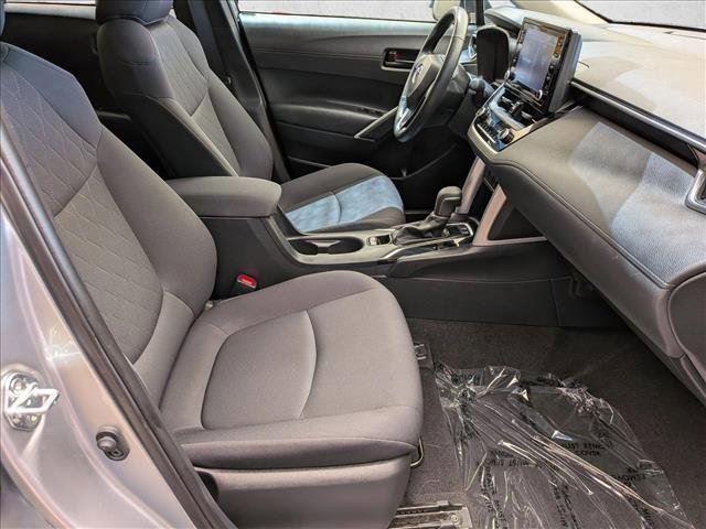 Used 2022 Toyota Corolla Cross LE w/ Moonroof Package FWD image 25
