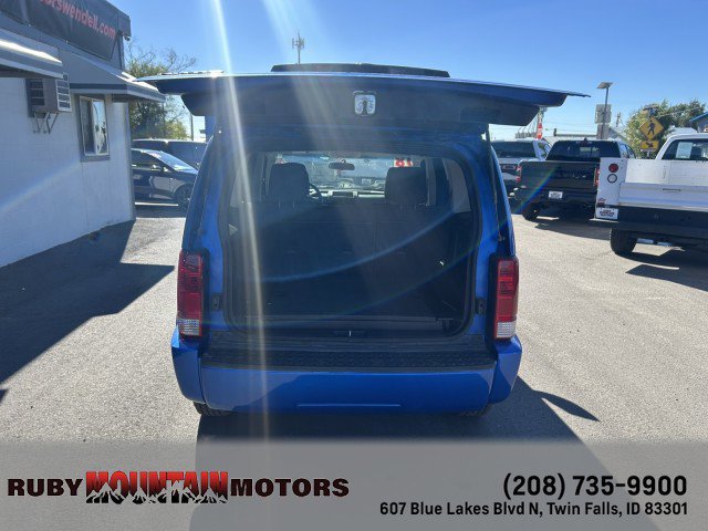 Used 2008 Dodge Nitro SXT image 17