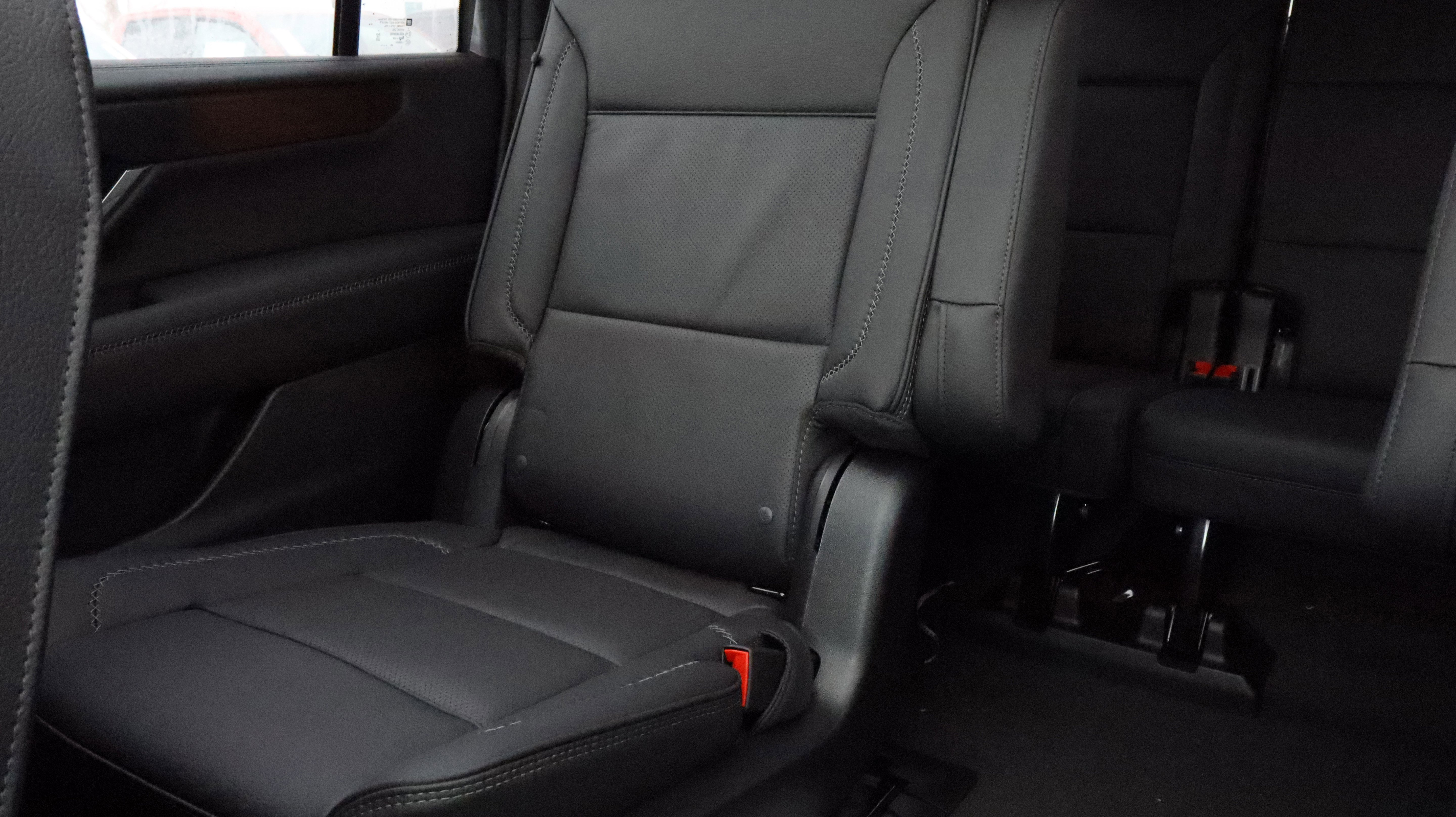 New 2026 GMC Yukon XL Denali w/ Sun & Power Step Package image 13