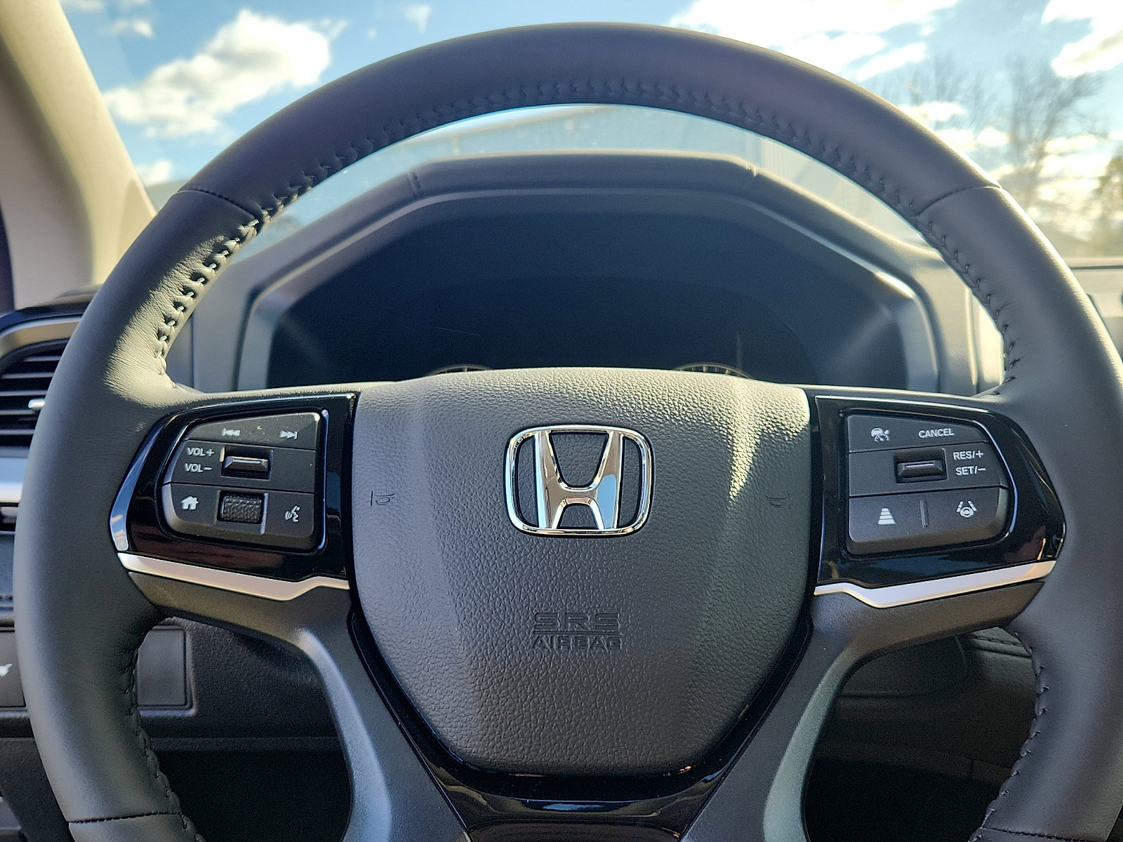 New 2026 Honda Odyssey Touring image 15