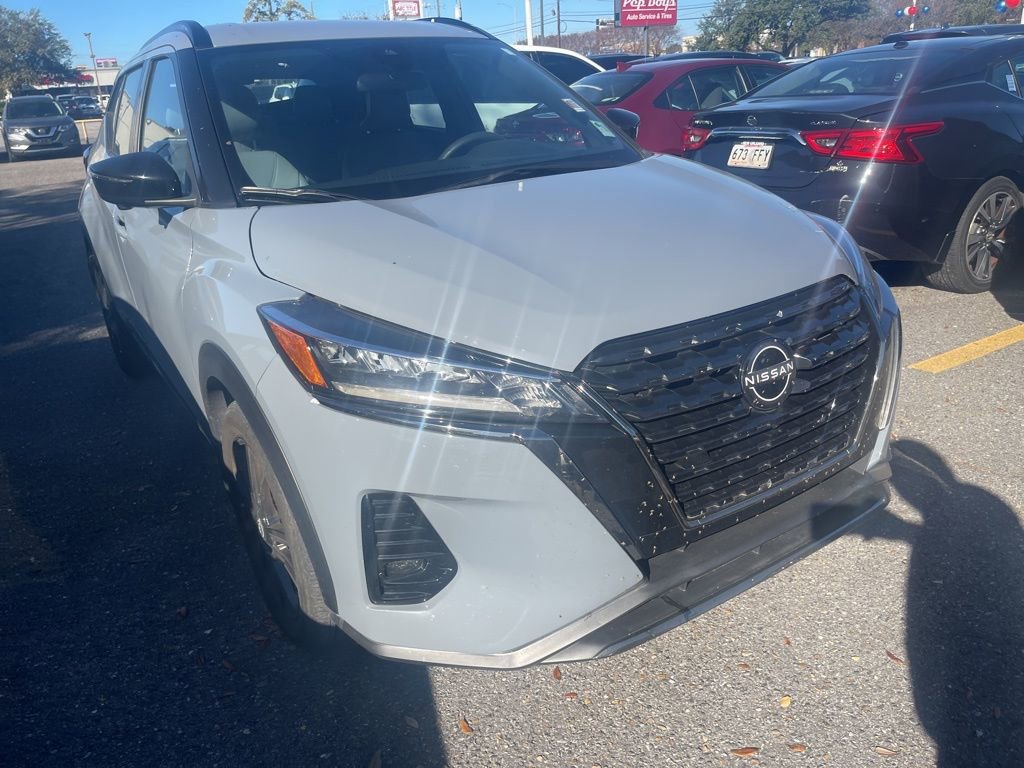 Used 2024 Nissan Kicks SR w/ SR Premium Package image 6