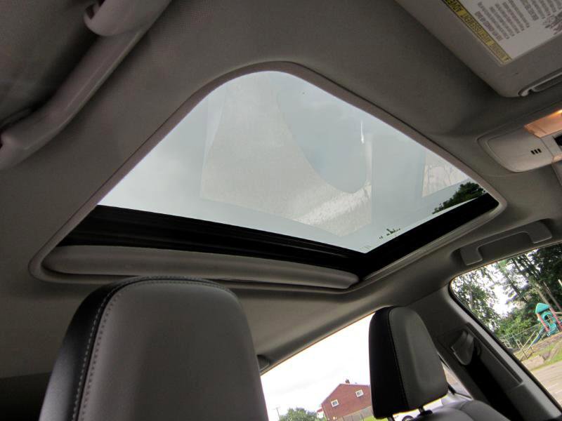 Used 2016 Toyota RAV4 Limited image 9