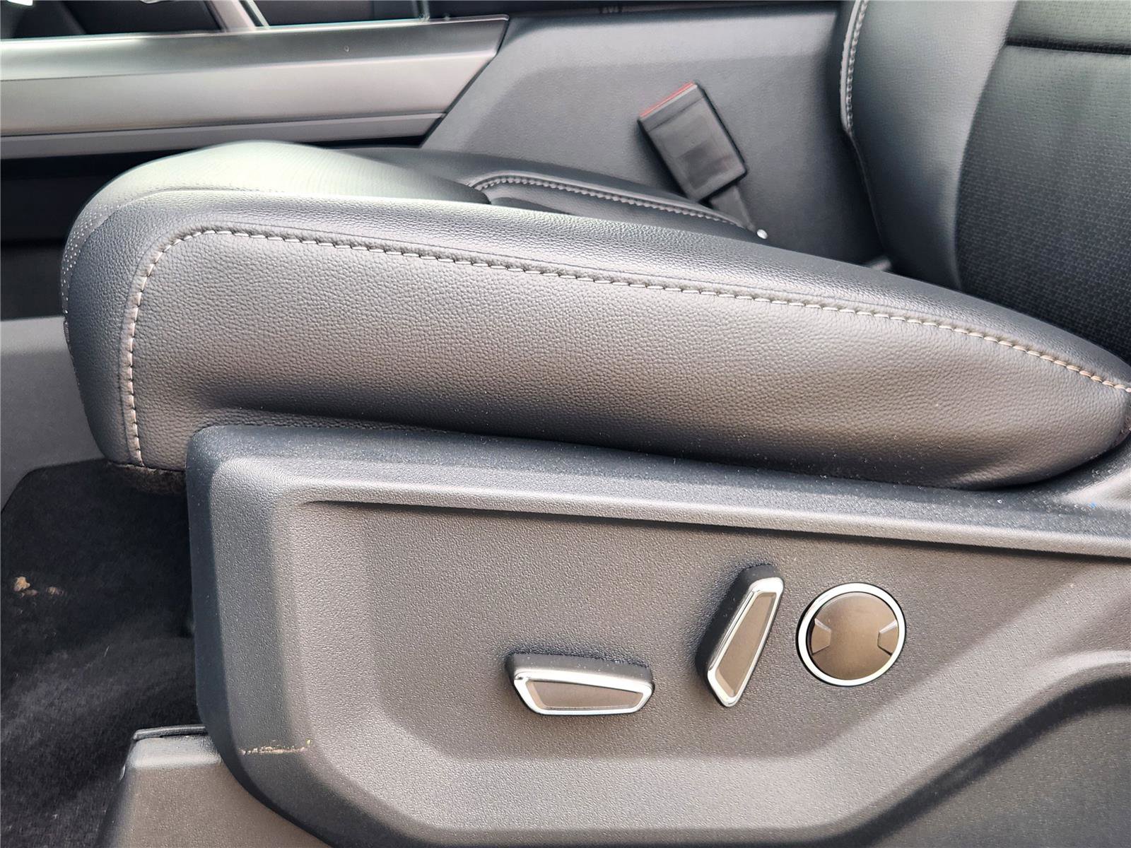 New 2026 Ford F150 Lariat w/ Equipment Group 502A High AWD/4WD image 18