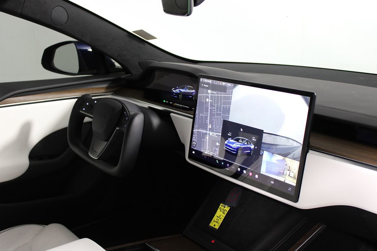 Used 2022 Tesla Model S Plaid AWD/4WD image 12