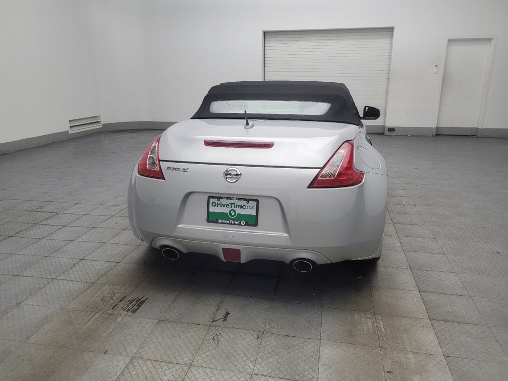 Used 2016 Nissan 370Z Roadster RWD image 7