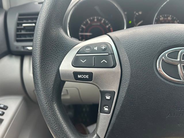 Used 2012 Toyota Highlander 4WD image 21