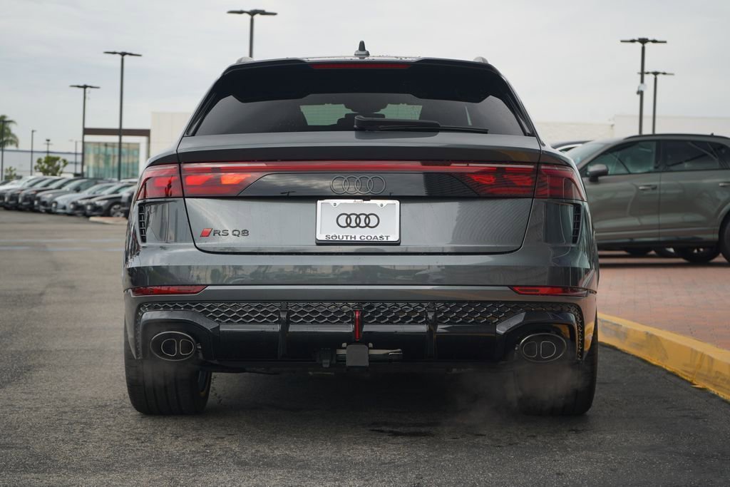 New 2026 Audi RS Q8 performance image 4