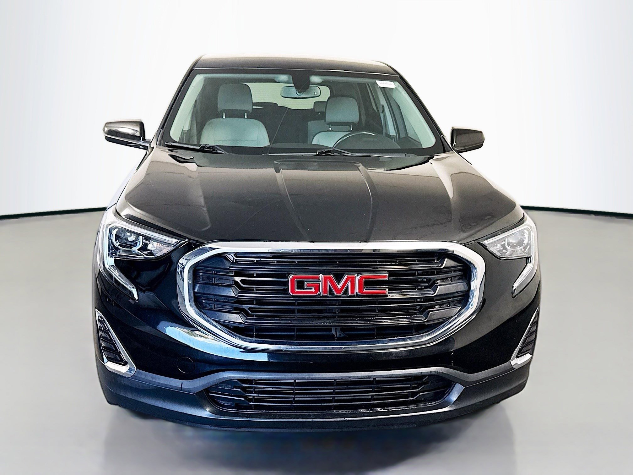 Used 2018 GMC Terrain SLE image 2