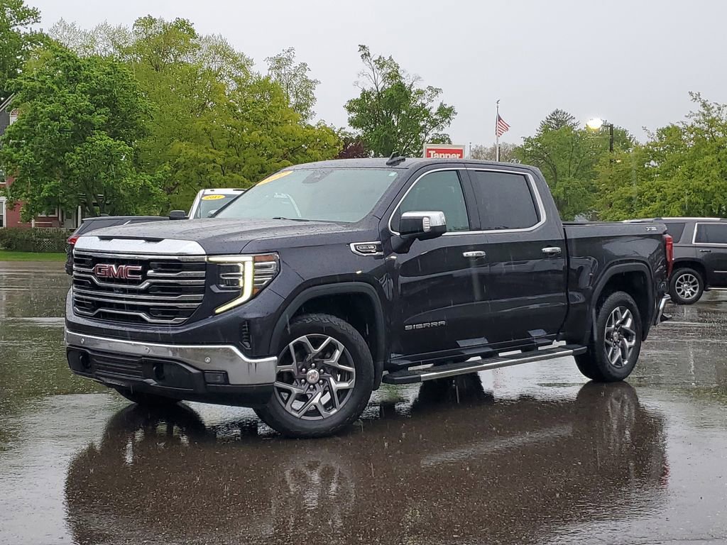 Used 2022 GMC Sierra 1500 SLT w/ SLT Premium Plus Package AWD/4WD image 30