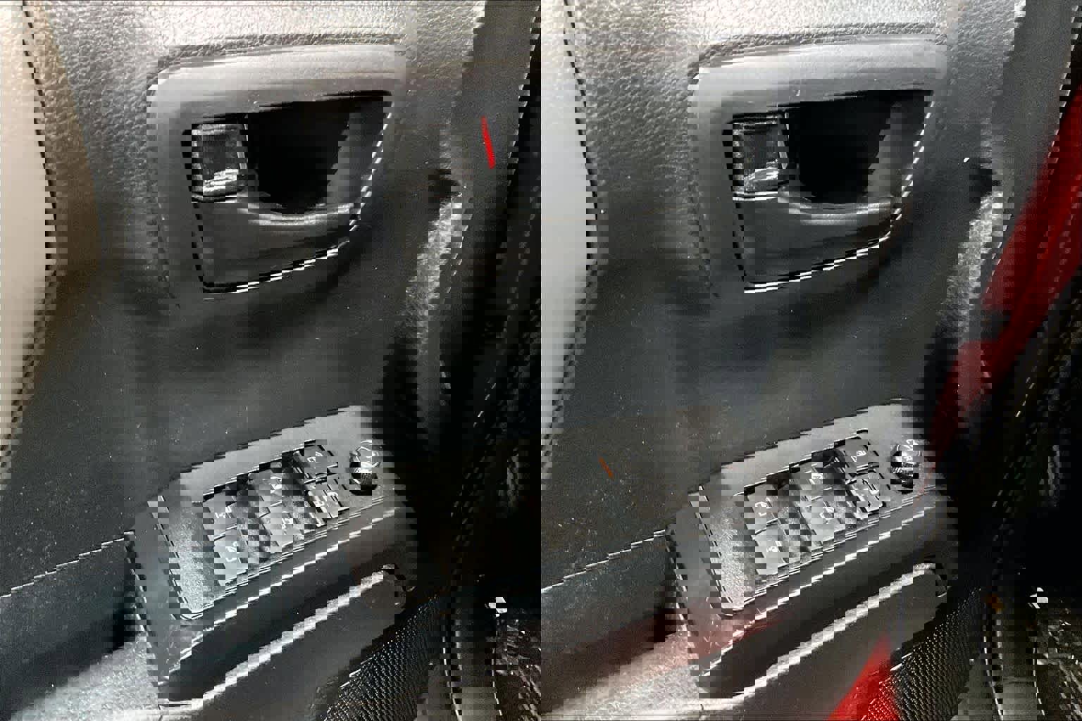 Used 2018 Toyota Tacoma SR w/ SR Convenience Package image 31